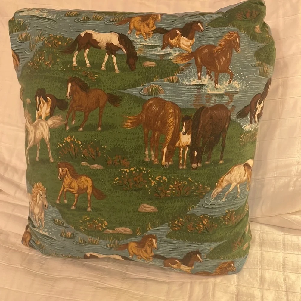 comforter & matching pillow bedding set horses girls or boys blue